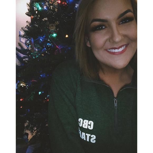 Meet your Posher, Olivia - Picture 1 of 1